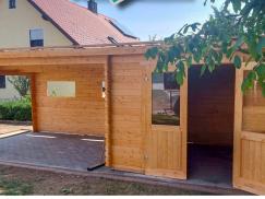 Gartenhaus mit Carport aus Holz 2