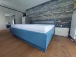 Massivholzbett in Blau mit Schubkasten 4