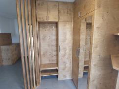 Garderobe Asteiche furniert matt lackiert 