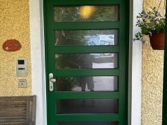 Holz Haustüre mit Sprossen RAL 6001 smaragdgrün