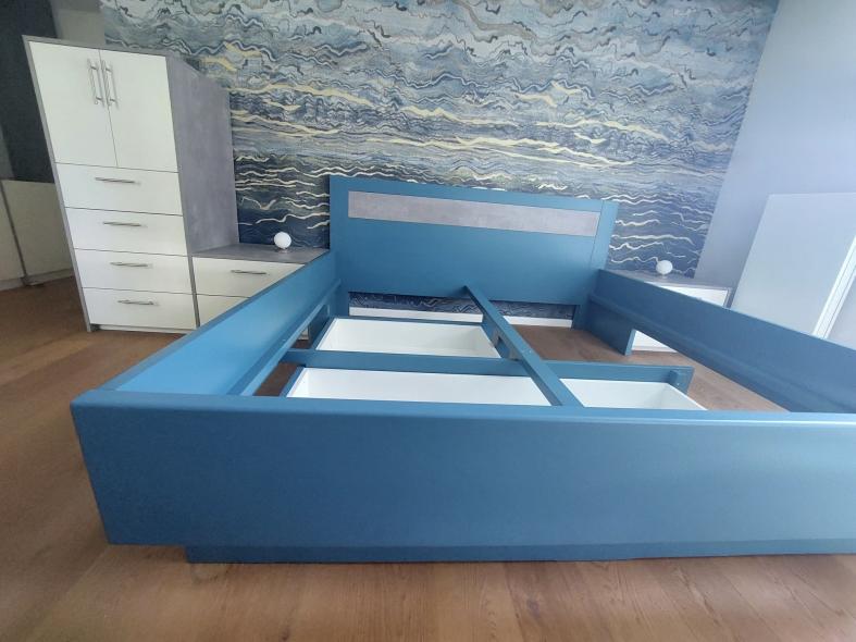 Massivholzbett in Blau mit Schubkasten 3