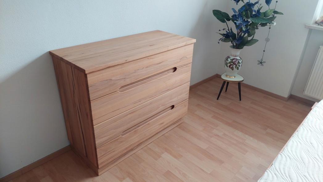 Holzkommode