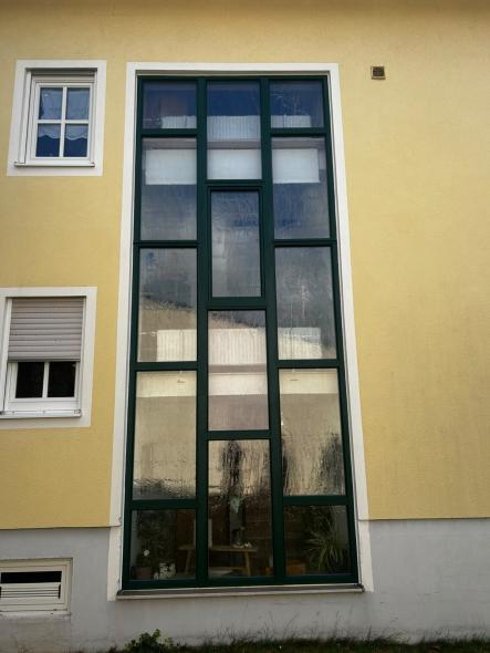 Holzfenster-Renovierung Festverglasung in RAL 6005 - moosgrün